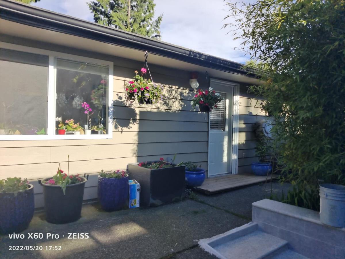 Romantic Homestay Coquitlam Exterior foto